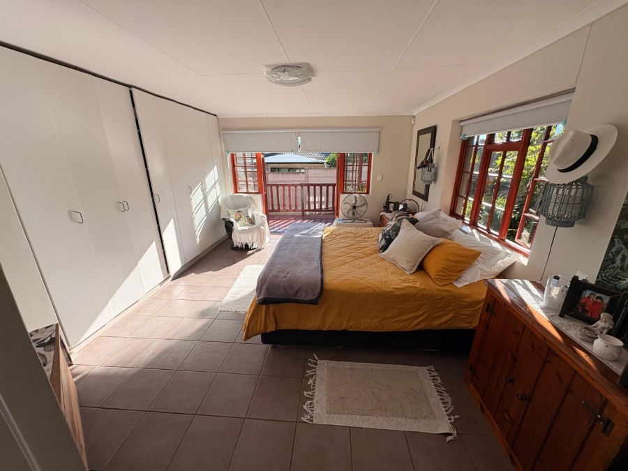 4 Bedroom Property for Sale in Fraaiuitsig Western Cape